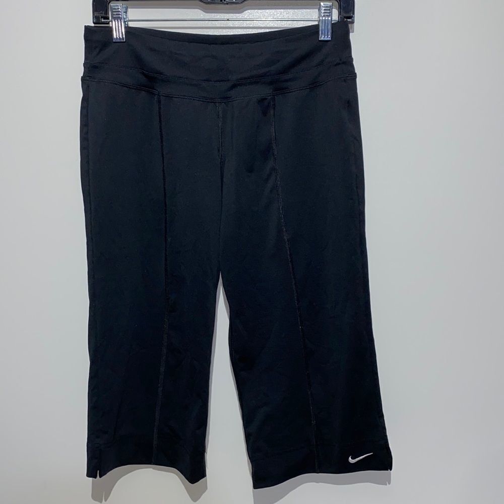 Nike Dri-FIT Women Black Cropped Athletic Pants Capri Exposed Seams XS